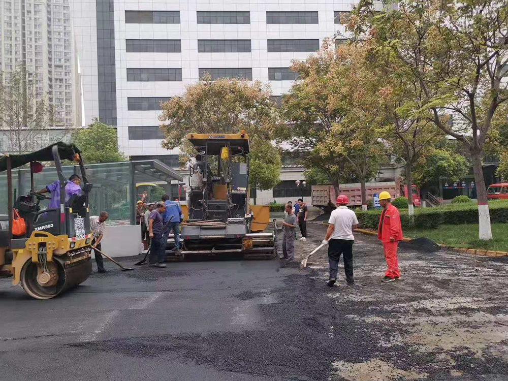 瀝青冷補料修補坑槽有什么優(yōu)勢？