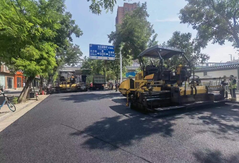 鄭州瀝青攤鋪機(jī)安全技術(shù)交底