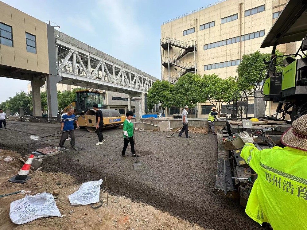 鄭州瀝青鋪裝、瀝青路面修補施工