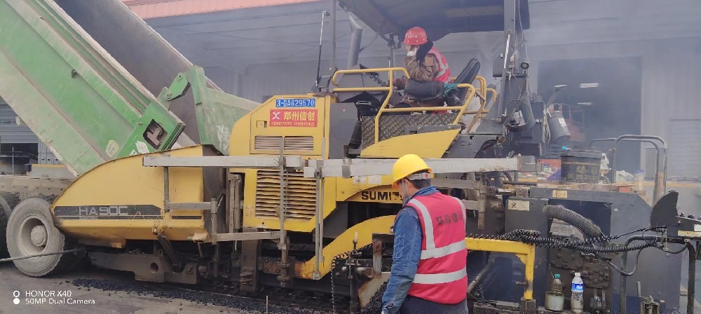 鄭州瀝青路面施工攤鋪