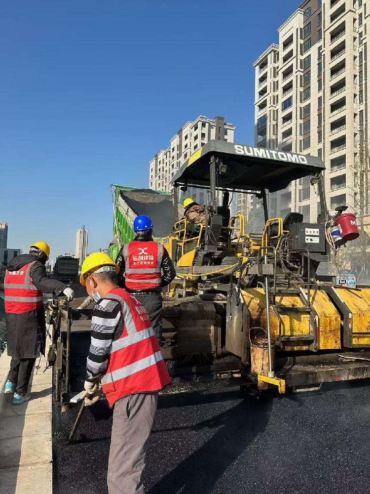 愛(ài)上鄭州瀝青攪拌站，愛(ài)上每一段旅程