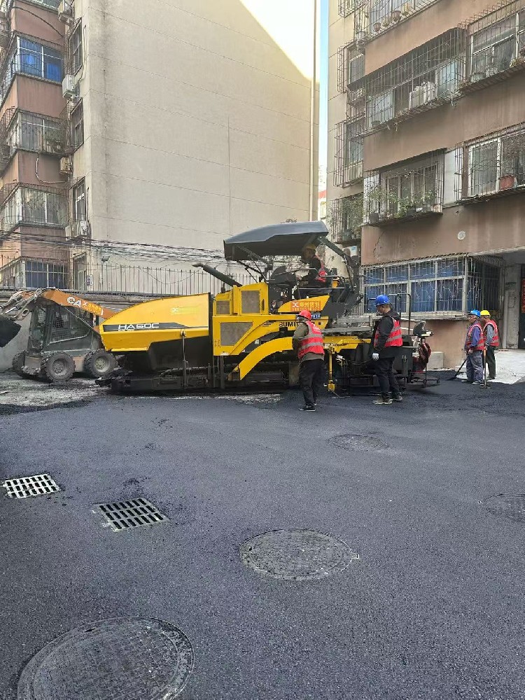 黑色綢緞的編織者鄭州瀝青攪拌站