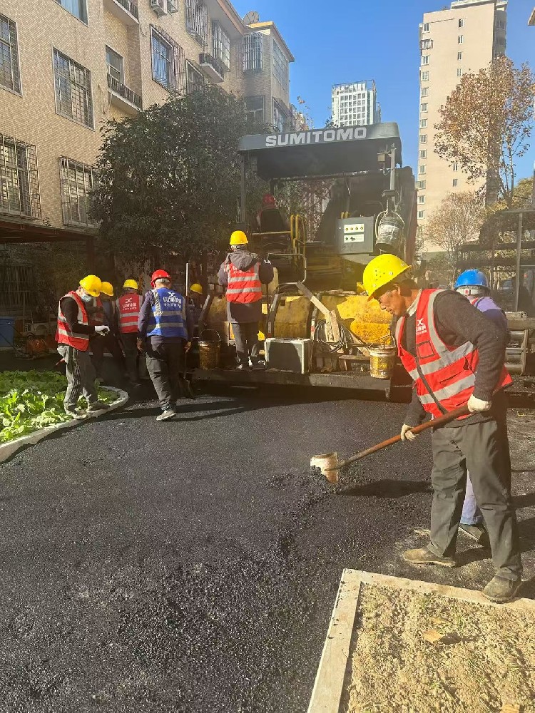 科技賦能匠心，鄭州瀝青路面鋪就品質(zhì)坦途