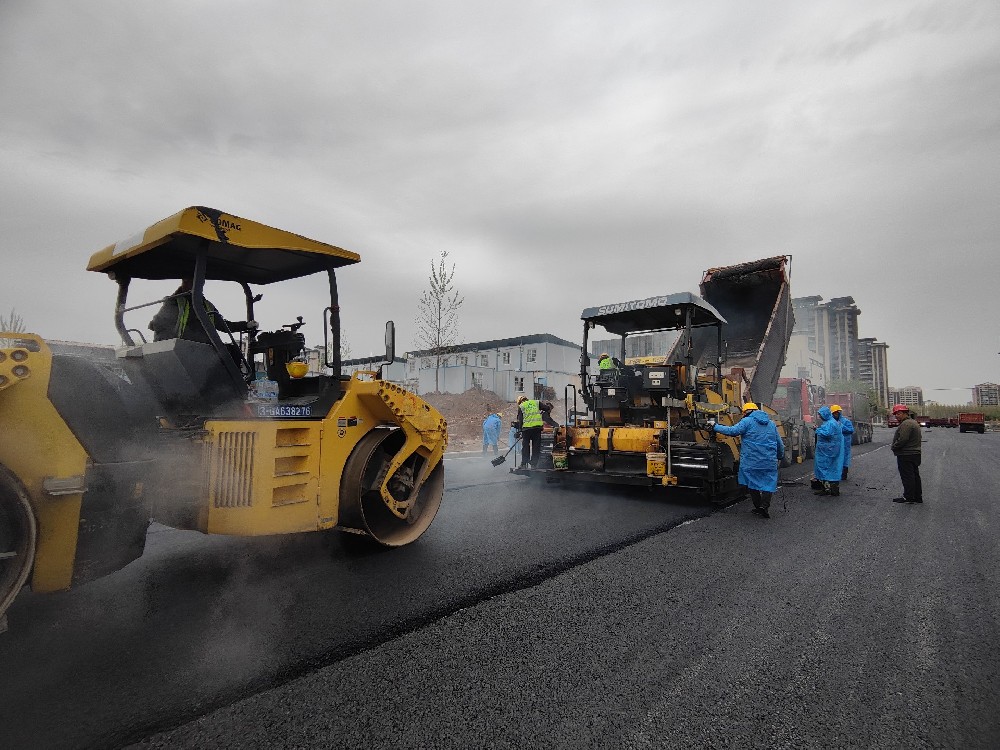 鄭州瀝青路面攤鋪的定義與內(nèi)涵
