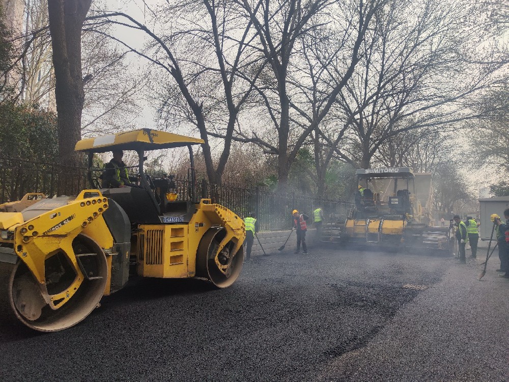 綠色施工，環(huán)保先行—鄭州信創(chuàng)瀝青路面施工的可持續(xù)發(fā)展之路