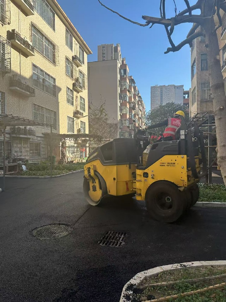 專業(yè)鄭州瀝青路面施工，為城市發(fā)展添磚加瓦