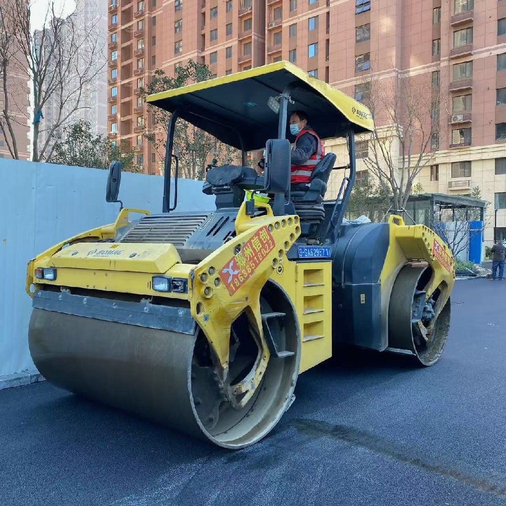 鄭州瀝青路面施工:打造安全舒適出行路