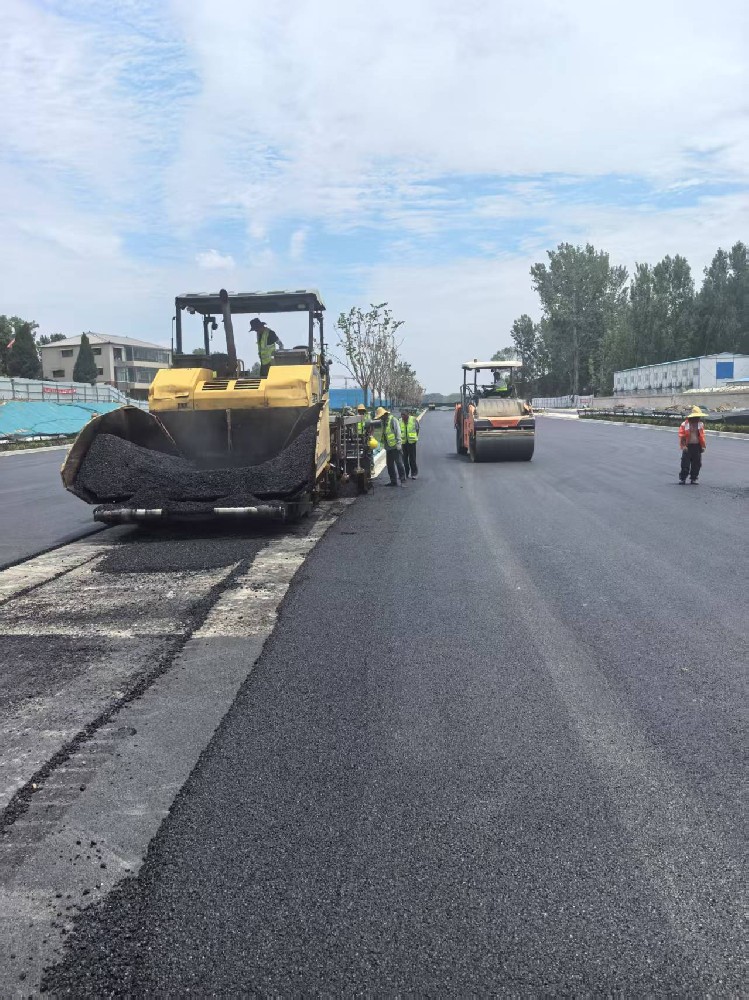 鄭州瀝青路面施工，我們追求卓越品質(zhì)！