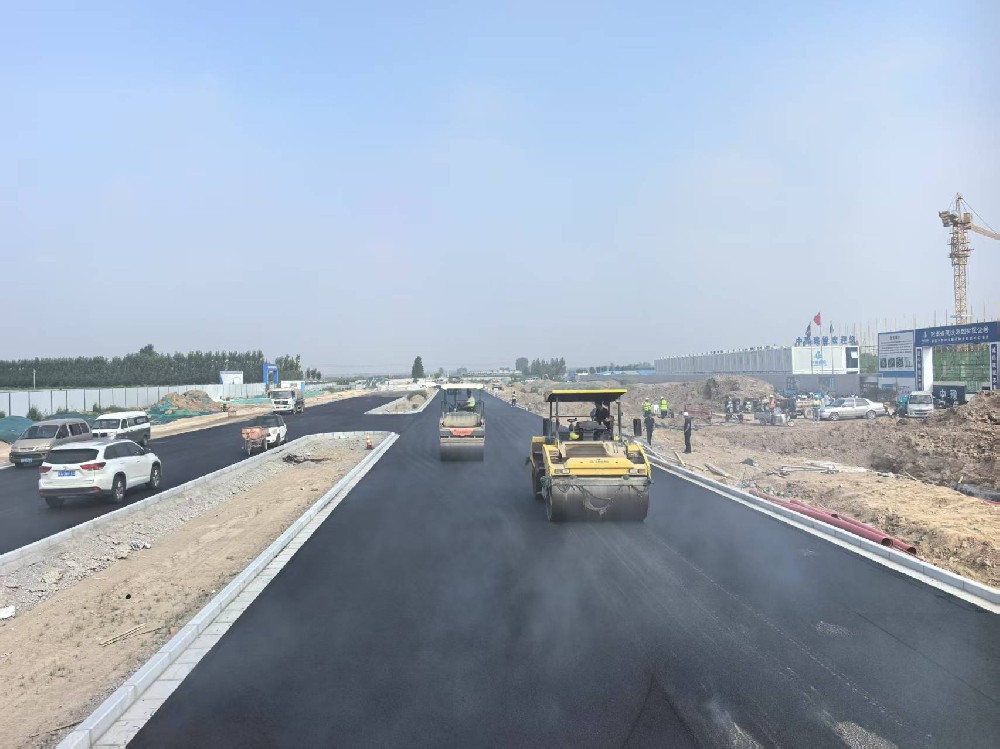 鄭州瀝青路面施工之運(yùn)輸環(huán)節(jié)把控