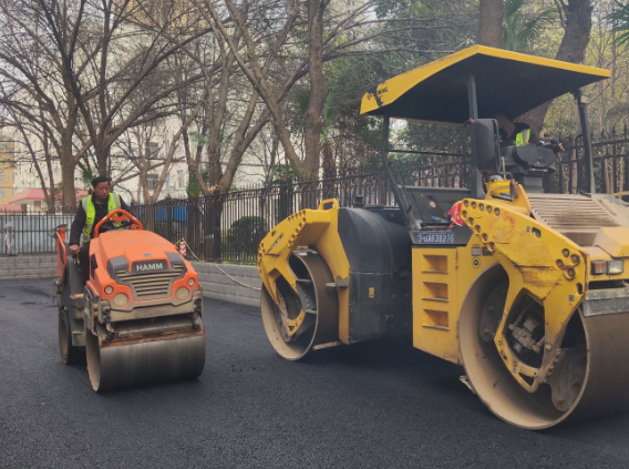 鄭州瀝青路面施工團(tuán)隊(duì)從拌合站到通車日：一條路的“誕生史詩”