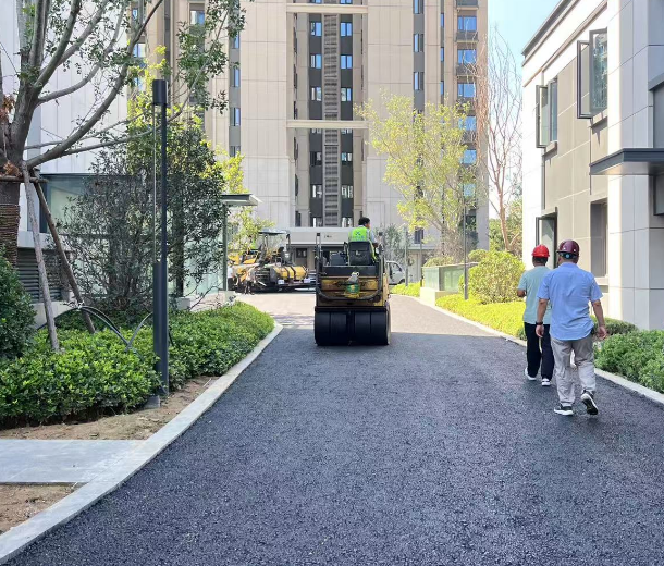 鄭州瀝青攪拌站從設計到養(yǎng)護，我們提供全周期服務