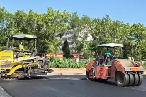 鄭州瀝青路面施工團(tuán)隊(duì)小到社區(qū)小道，大到高速公路，我們一視同仁