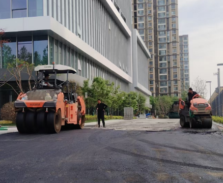 看得見的口碑：鄭州瀝青路面施工廠家的100+成功案例