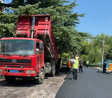 鄭州瀝青路面施工團隊讓每一道轍痕，都變成點贊的印記