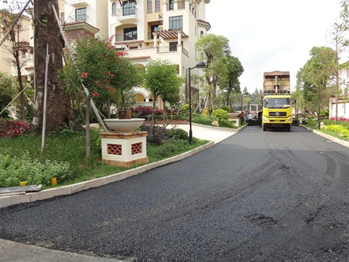 為什么會(huì)這樣說(shuō)瀝青路面擁有足夠的硬化條件?